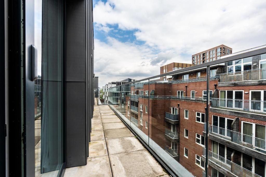 City Living Penthouse Apartment With Parking Manchester Exterior foto